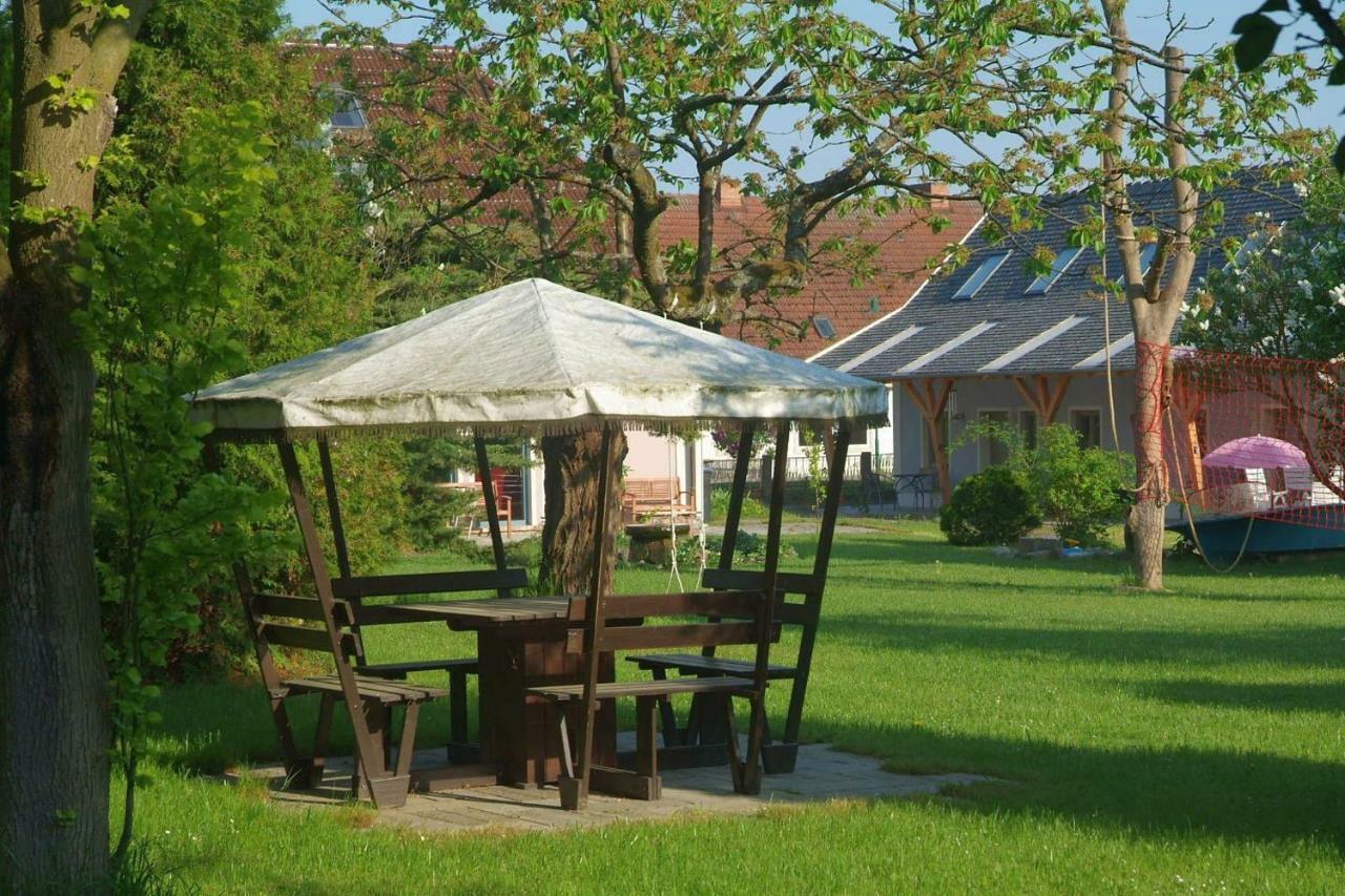 Holiday home Auszeit Am Haff Ferienhaeuser Vogelsang-Warsin